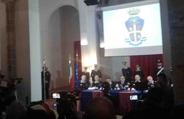 conferenza stampa messina denaro