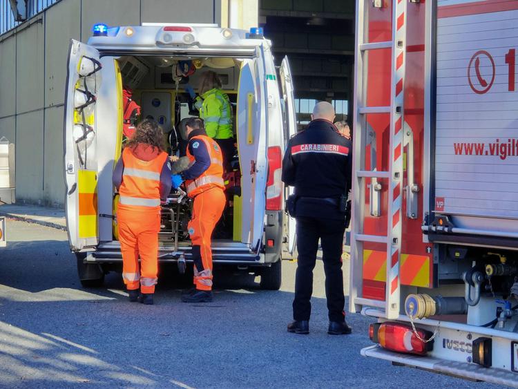 incidente sul lavoro ambulanza cantiere carabinere fg